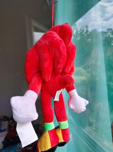 Igračke: 1kom po izboru 950din 5kom (razlicitih) 3000din Plišana Sonic druzina — 4