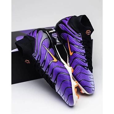 nike react: 🆕Футбольные бутсы в наличии три цвета футбольных бутс 💖🖤💖 Есть — 3