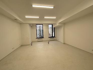 Продажа медицинских центров: Сдаю медицинский кабинет 326 м2. Прошу 60000 сом Дополнительно — 9