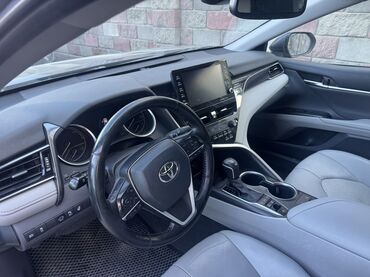 Toyota: Toyota Camry: 2021 г., 2.5 л, Автомат, Гибрид, Седан — 10