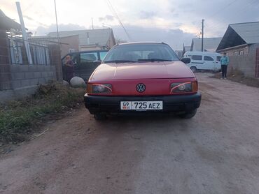 российские машины: Volkswagen Passat: 1989 г., 1.8 л, Механика, Бензин, Универсал