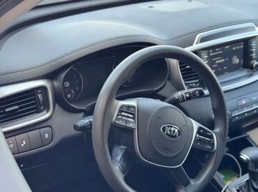 Kia: Kia Sorento: 2019 г., 2.4 л, Автомат, Бензиновая, Внедорожник — 7