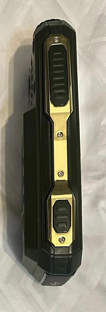 lil solid accessories: Mobilni telefon Land rover K-6000 NOVO. Opis proizvoda: Poseduje slot — 7