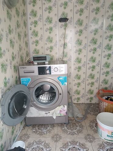 Həyət darvazaları: RT Arxasında körpüdən sağda 2 ci küçədə 2 mərtəbəli 8 otaqlı həyət evi -da lalafo.az — 7 Həyət darvazaları: RT Arxasında körpüdən sağda 2 ci küçədə 2 mərtəbəli 8 otaqlı həyət evi — 7