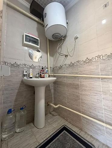 Продажа домов: 3 комнаты, 120 м², 4 соток, Бишкек, Ак-Жар ж/м — 7