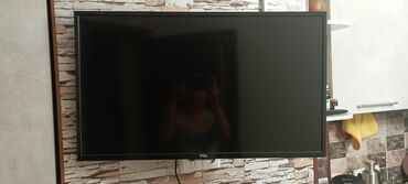 телевизор описание: Телевизор TCL, диагональ 32". Плоская LED‑панель с тонкой рамкой