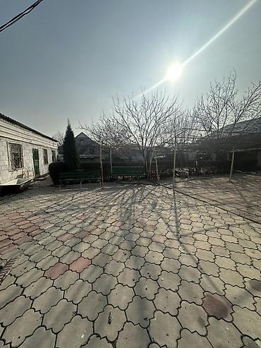 Продажа коттеджей и домов: Сдается просторный участок с домом и большим внутренним двором. Со at lalafo.kg — 2 Продажа коттеджей и домов: Сдается просторный участок с домом и большим внутренним двором. Со — 2