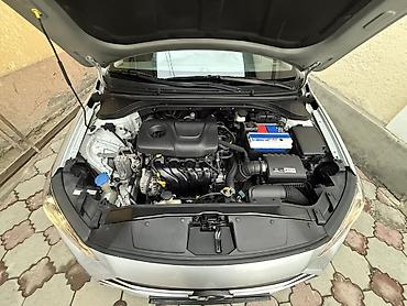 Hyundai: Hyundai Elantra: 2018 г., 1.6 л, Автомат, Бензин, Седан — 18