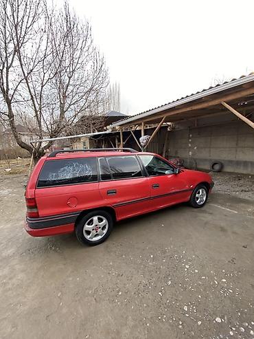 Opel: Opel Astra: 1993 г., Механика, Универсал — 12