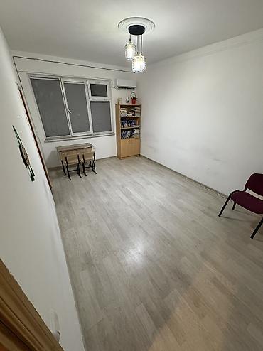 Bakı, 3-cü mikrorayon, 2 otaqlı, Köhnə tikili, m. Memar Əcəmi, 42 kv. m