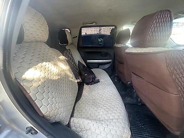 Toyota: Toyota Ist: 2002 г., 1.5 л, Автомат, Бензин, Хэтчбэк — 5