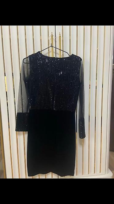 Qara ziyafət/libas - Model: Dizdən yuxarı, qısa kəsim - Rəng: Dərin
