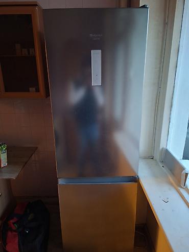 ariston satilir: İşlənmiş 2 qapılı Hotpoint Ariston Soyuducu Satılır, rəng - Gümüşü — 1