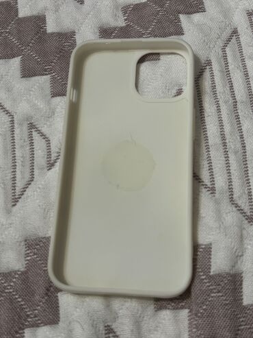 я ищу телефон: ✨ Белый силиконовый чехол для iPhone ✨ 💵 Цена: всего 100 сом 📱 Чехол
