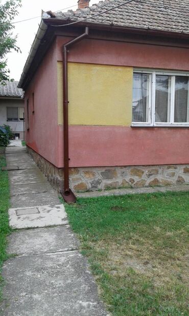 Kuće za dugoročni najam: 42 kv. m, 2 sobe — 1