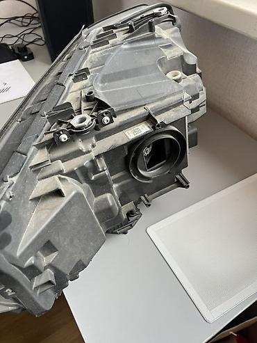 led свет: Передняя левая фара BMW 2019 г., Б/у, Оригинал — 2