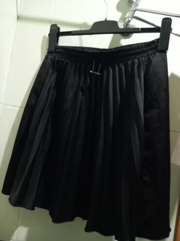 фатиновые юбки для девочек: Qara qısa ətək M-L razmer - Rəng: dərin qara - Kəsim: A-kəsim lalafo.az -da фатиновые юбки для девочек: Qara qısa ətək M-L razmer - Rəng: dərin qara - Kəsim: A-kəsim