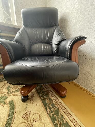 мягкий мебель: Кресло-качалка, Офисное, Б/у
