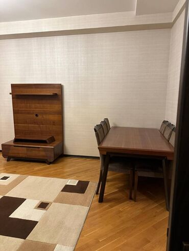 Uzunmüddətli kirayə mənzillər: Nəsimi rayonu Əcəmi metrosunun yaxınlıgında 12 mərtəbəli binanın 6-ci — 4