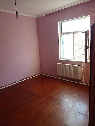 6 mikrorayon: 3 otaqlı, 80 kv. m, Orta təmir — 9