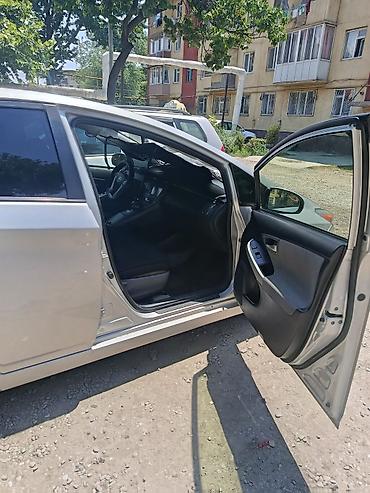 lada 9: Toyota Prius: 2015 г., 1.8 л, Вариатор, Гибрид, Хэтчбэк — 7