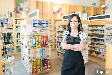 Продажи, работа с клиентами: Продавец-консультант требуется, Только для женщин, 18-29 лет, Без опыта, Ежемесячная оплата — 1