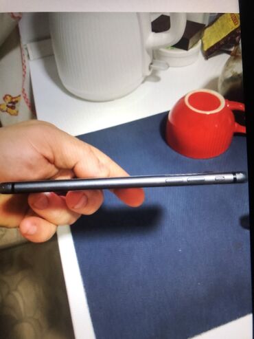 Apple iPhone: IPhone 8 Plus, Б/у, 64 ГБ, Черный, Зарядное устройство, 76 % — 3