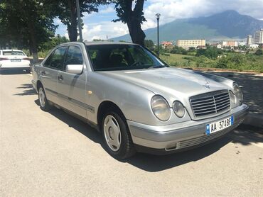 Mercedes-Benz: Mercedes-Benz E 220: 2.2 l. | 1999 έ. | Λιμουζίνα