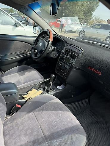 Унаа: Toyota Avensis: 2001 г., 1.8 л, Кол менен иштөөчү, Газ, Универсал — 5