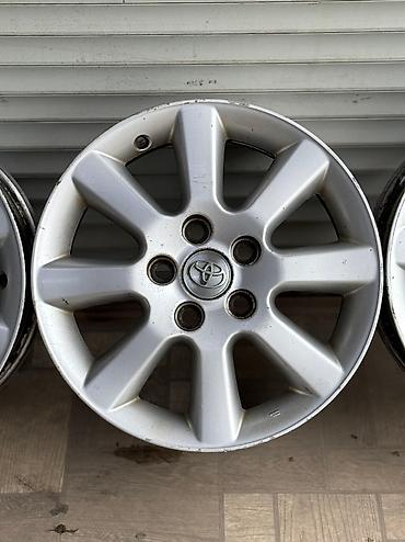 Диски: Литые Диски R 16 Toyota, Комплект, отверстий - 5, Б/у — 7