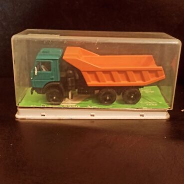 Avtomobil modelləri: Kolleksiya üçün SSRİ istehsalı miqyaslı model – KamAZ-5320 dumpper — 2