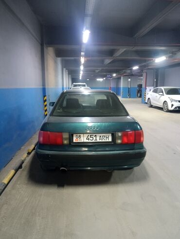 Audi: Audi 80: 1992 г., 2 л, Механика, Бензин, Седан