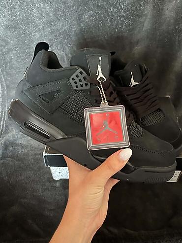 dsquared: - Prodajem KOPIJA ženski patika, Nike Air Jordan Retro Black Cat, broj — 3