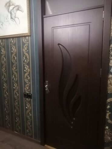 Алчипан: Гостиная Б/у Межкомнатная дверь 90х200 см С замком, Без гарантии, Самовывоз
