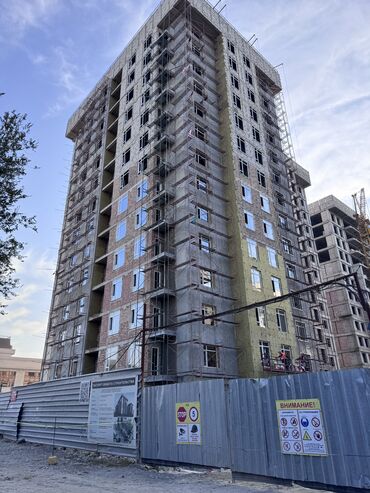 прадаю дом дордой: 3 комнаты, 96 м², Элитка, 10 этаж, ПСО (под самоотделку)
