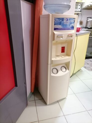 Kuleri za vodu: Aparat za hlađenje i zagrevanje vode vertikalni ispravan dobar — 9
