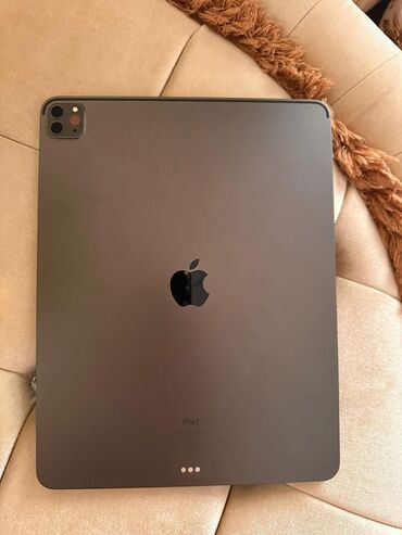 afon 9: IPad Pro 12.9 inch(5th generation).Hec bir problemi yoxdu,ideal