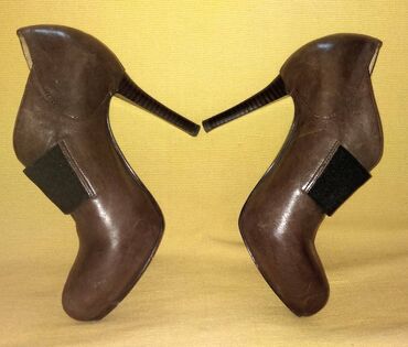 Ostale cipele: Nine west kožne 39 NOVO Prelepe kraće čizmice Nine west, potpuno nove — 12