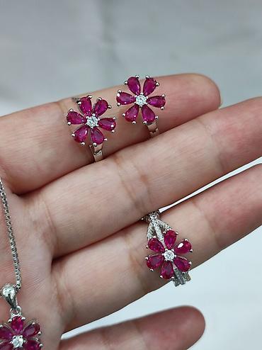 Серебряные наборы украшений: Серебро 925 пробы Размеры имеются Для заказа пишите на Ватсапп — 5