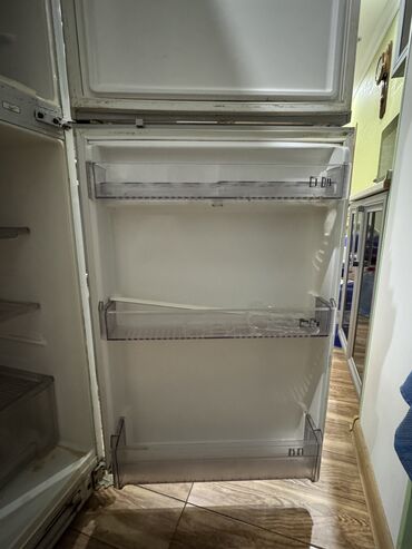 Soyuducular: İşlənmiş 3 qapılı Soyuducu Satılır, Təkərli -da lalafo.az — 6 Soyuducular: İşlənmiş 3 qapılı Soyuducu Satılır, Təkərli — 6