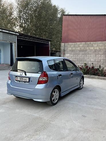 авто ру кыргызстан бишкек: Honda Fit: 2002 г., 1.4 л, Кол менен иштөөчү, Бензин, Хетчбек — 4