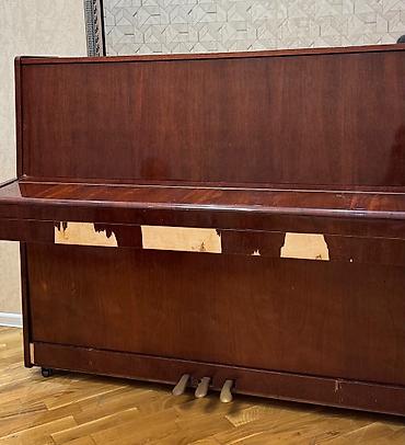 geyer piano: Upright pianino – klassik tünd qəhvəyi ağac korpuslu, 3 pedal sistemi — 1