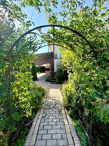 Продажа коттеджей и домов: 🏡 Продается уютная двухэтажная дача в Воронцовке! 📍 Локация — 16