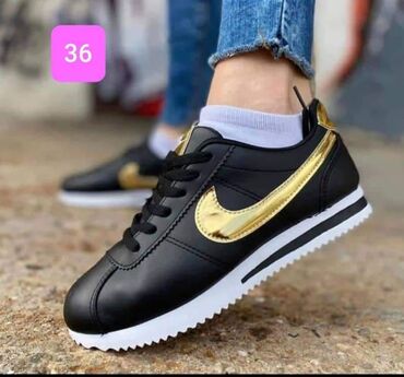 Ostala ženska obuća: Rasprodaja, dostupni brojevi obeleženi na slikama
Cena 3100 din — 25