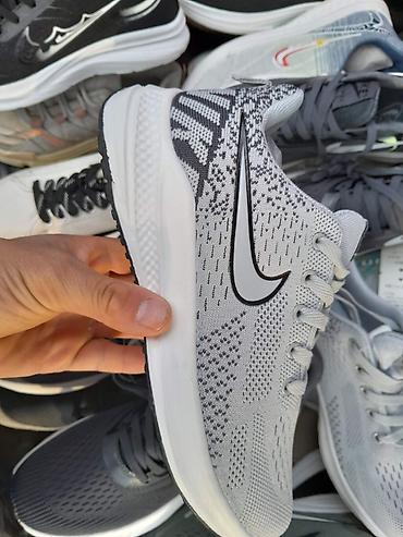 Кроссовки и спортивная обувь: Кроссовки мужские/унисекс, повседневные и для бега Описание: - Лёгкая — 1