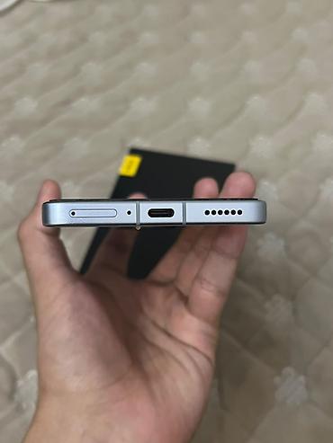 смартфон poco f7 pro: Poco F7 Pro, Б/у, 512 ГБ, цвет - Голубой, 1 SIM, 2 SIM — 3