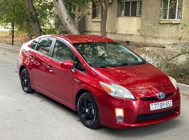 maşın zapçastları: Toyota Prius: 1.5 л | 2014 г. Седан