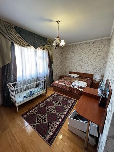 Продажа коттеджей и домов: Продается 2 этажный дом 290м2 Киргизия-1 Участок 10 соток Гараж на — 12