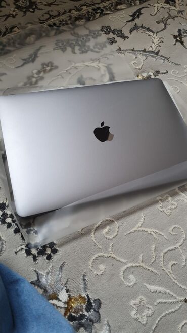 диспенсер кулер: Apple, 8 ГБ ОЗУ, Apple M1, 13.3 ", Новый, Для работы, учебы, память SSD