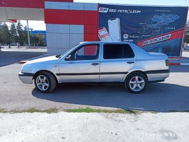 багажник на крышу б у: Volkswagen Vento: 1992 г., Механика, Бензин, Седан
